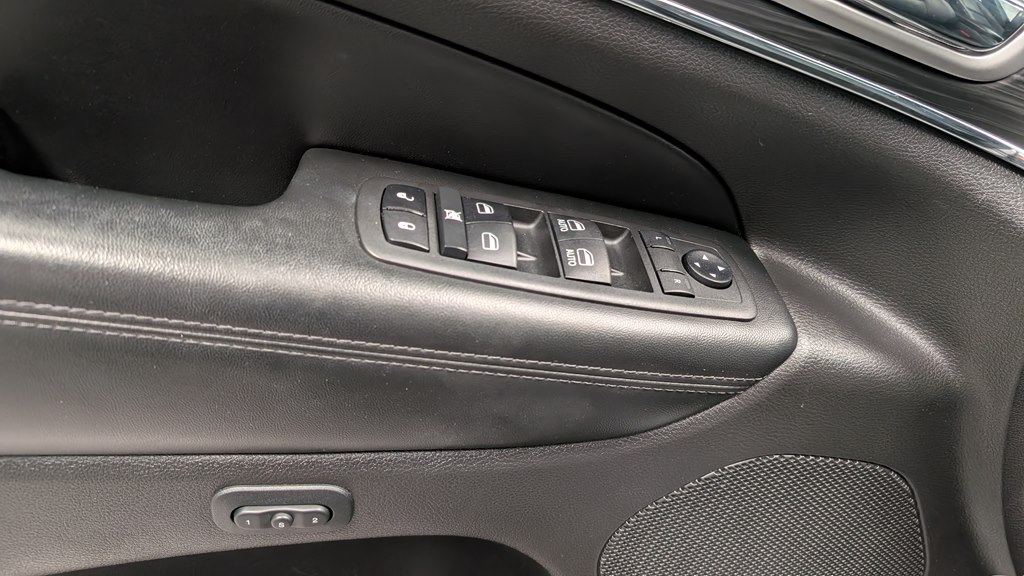 Photo 25 of this JEEP GRAND CHEROKEE