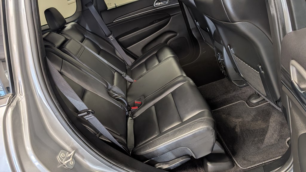 Photo 23 of this JEEP GRAND CHEROKEE