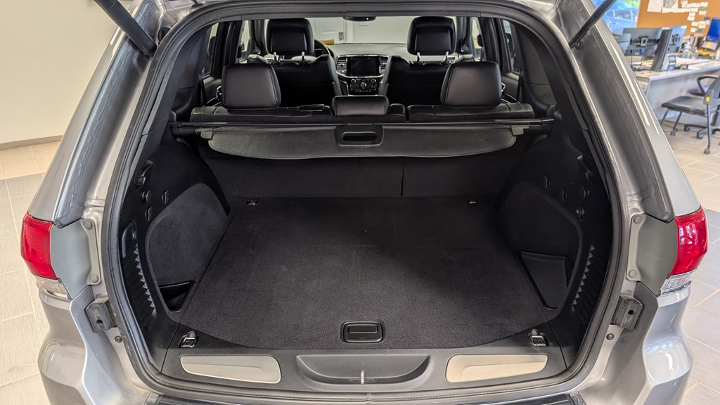 Photo 29 of this JEEP GRAND CHEROKEE