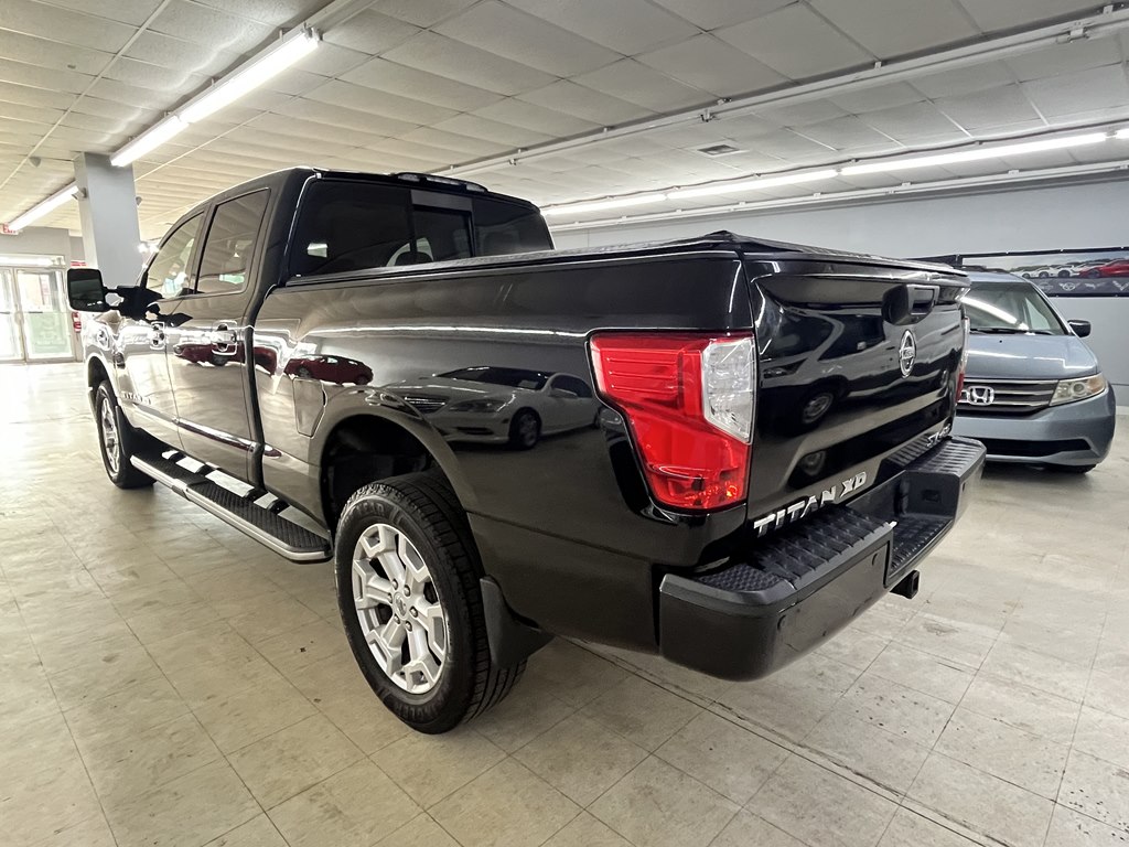 Photo 4 of this NISSAN TITAN XD