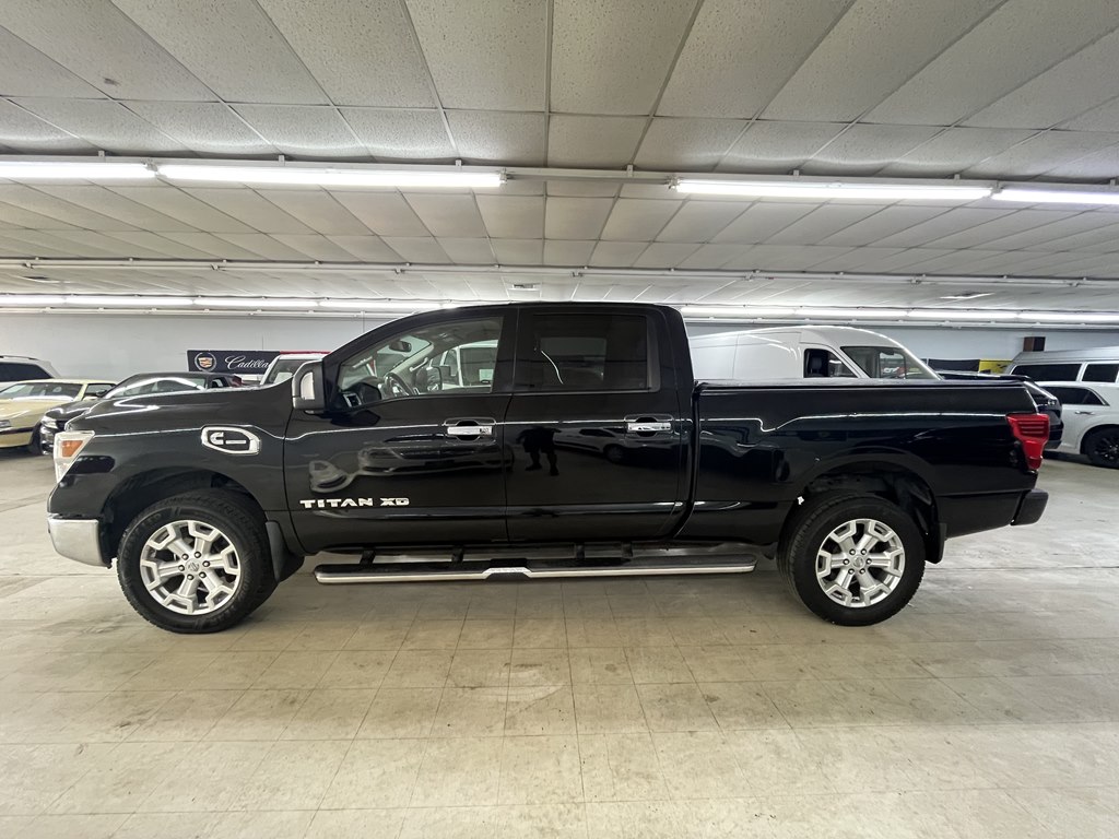 Photo 7 of this NISSAN TITAN XD