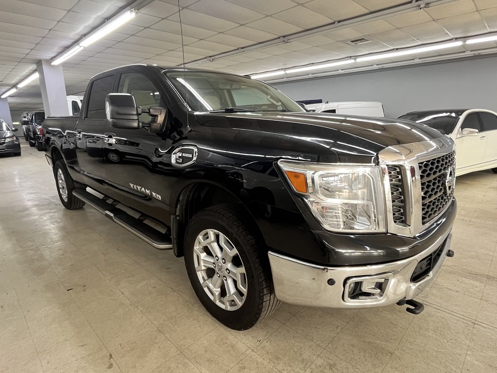 Photo 2 of this NISSAN TITAN XD