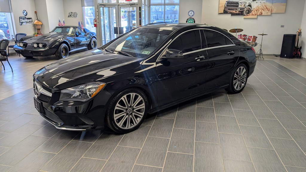 Photo 2 of this MERCEDES-BENZ CLA