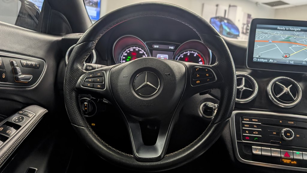 Photo 11 of this MERCEDES-BENZ CLA