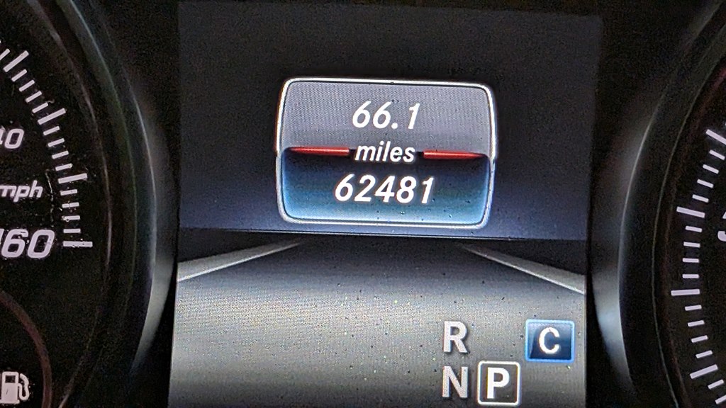 Photo 10 of this MERCEDES-BENZ CLA