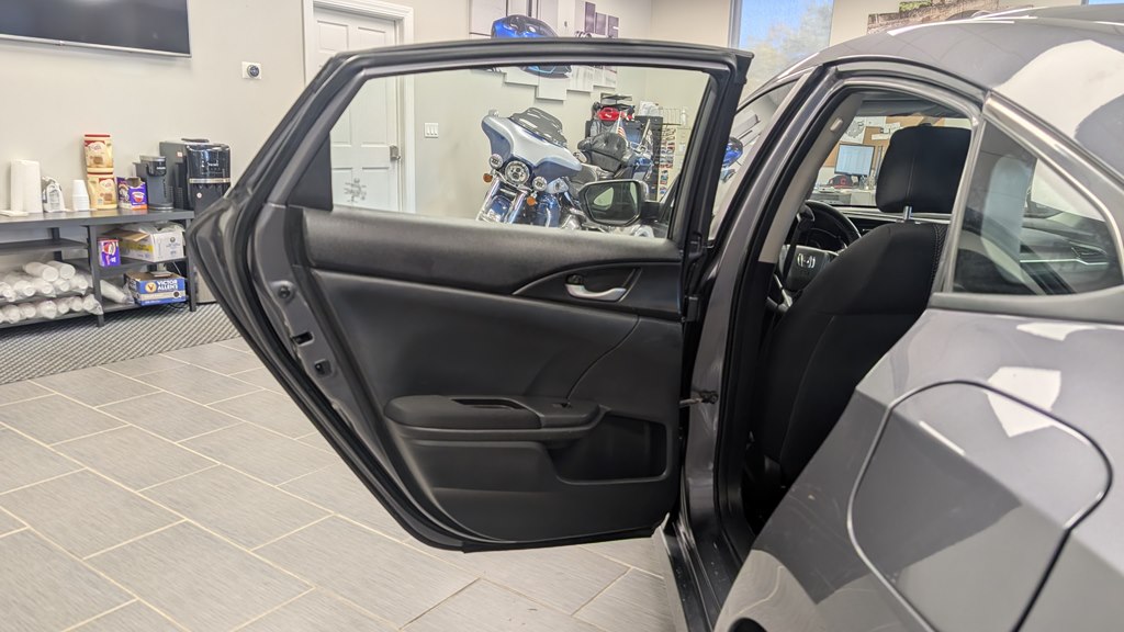 Photo 24 of this HONDA CIVIC