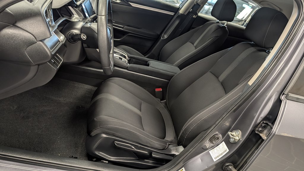Photo 18 of this HONDA CIVIC