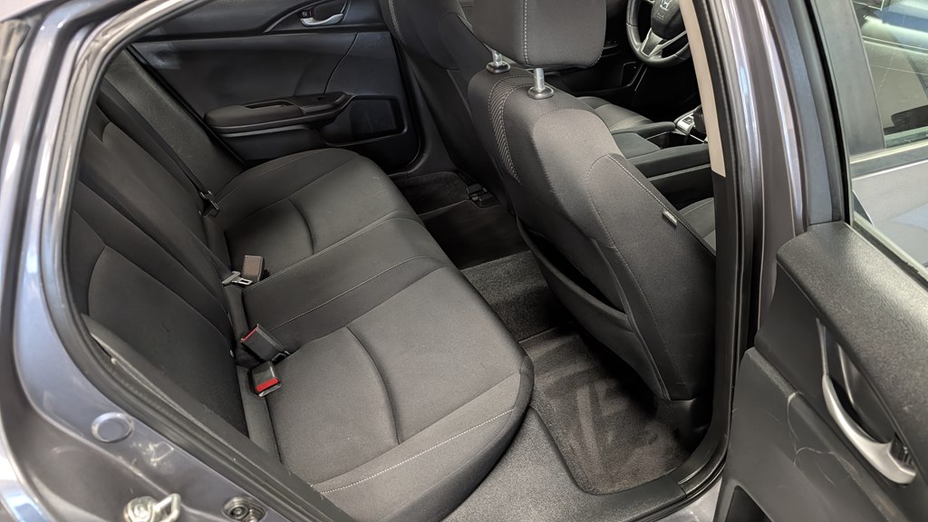 Photo 21 of this HONDA CIVIC