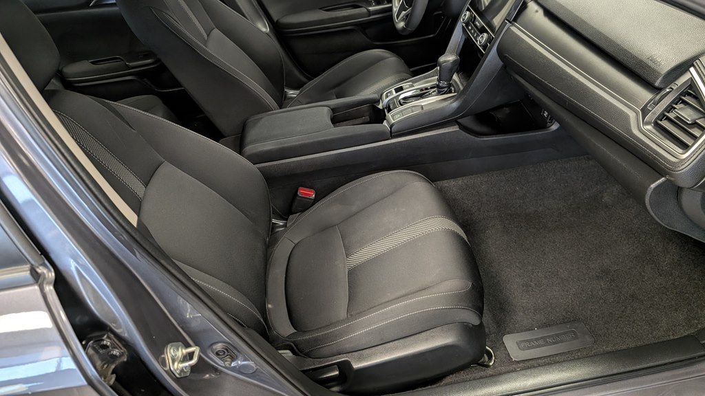 Photo 19 of this HONDA CIVIC