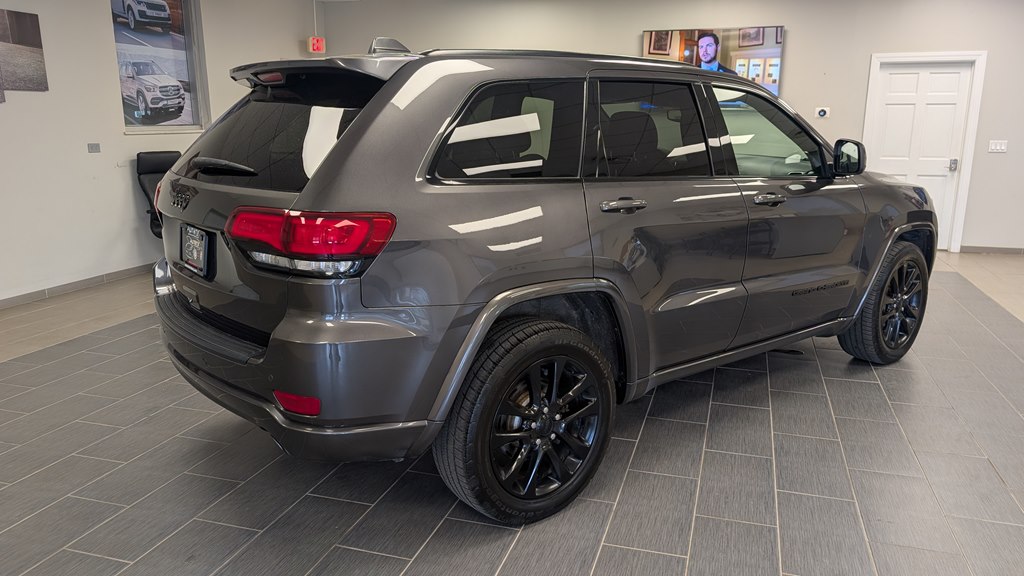Photo 3 of this JEEP GRAND CHEROKEE