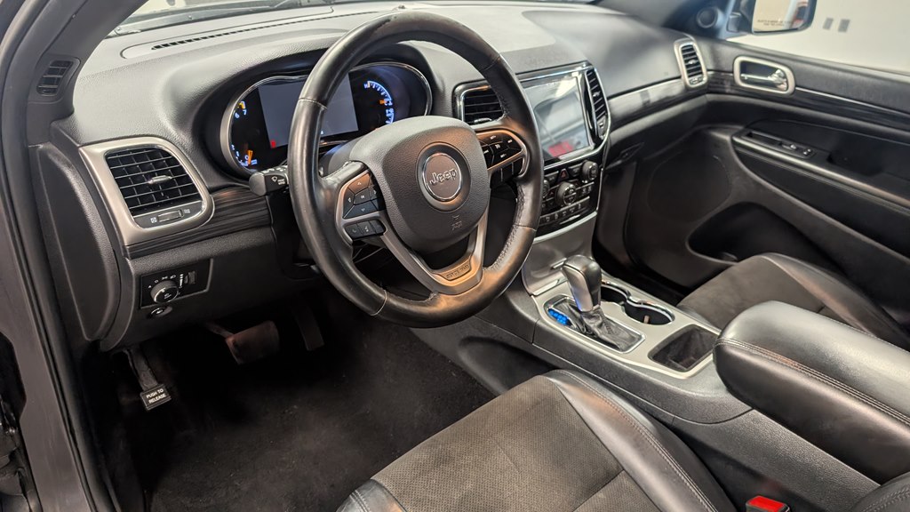 Photo 15 of this JEEP GRAND CHEROKEE