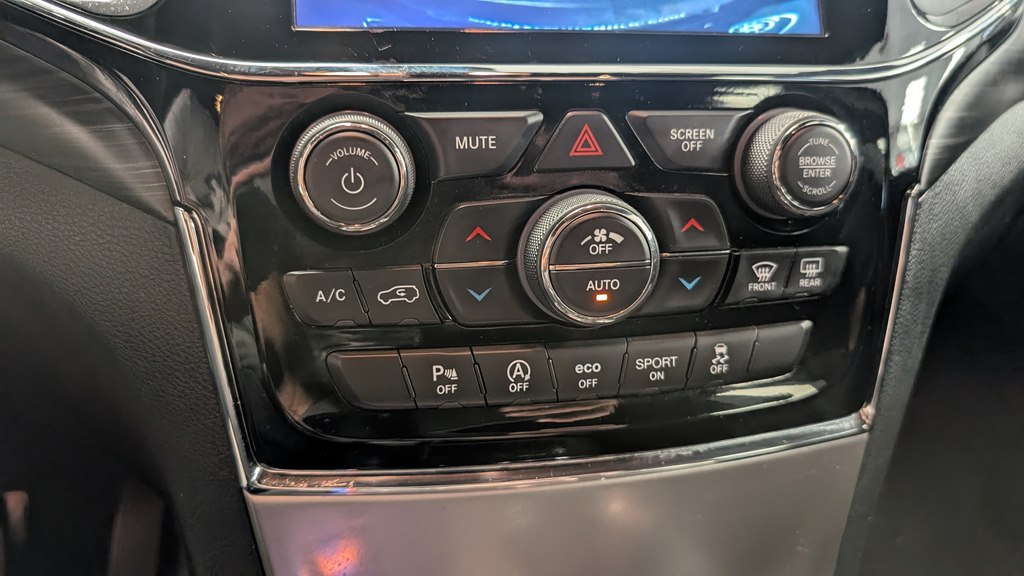 Photo 14 of this JEEP GRAND CHEROKEE