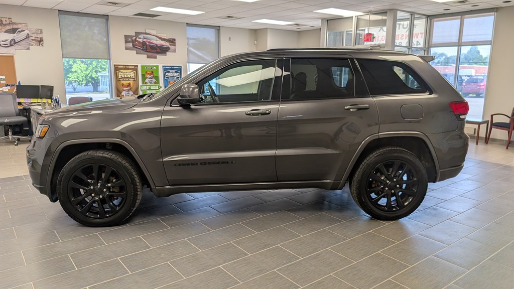 Photo 7 of this JEEP GRAND CHEROKEE