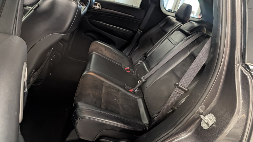 Photo 19 of this JEEP GRAND CHEROKEE