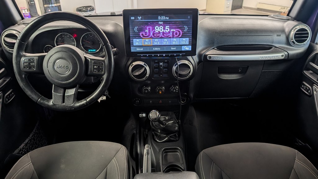Photo 10 of this JEEP WRANGLER UNLIMI