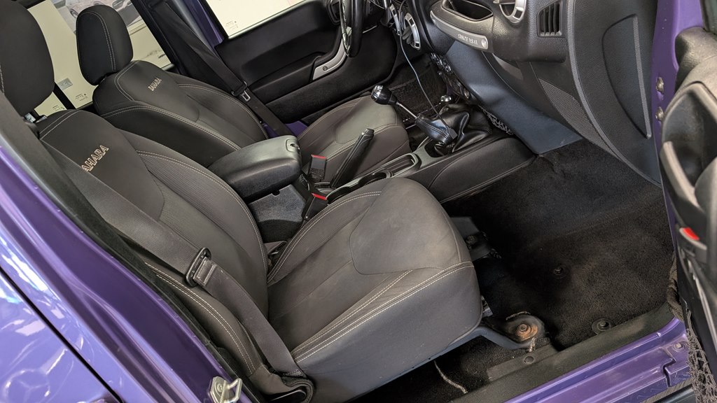 Photo 20 of this JEEP WRANGLER UNLIMI