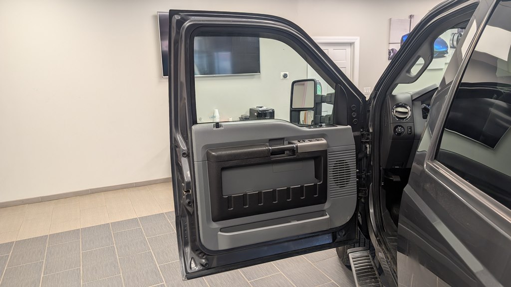 Photo 20 of this FORD F-250 SUPER DUT
