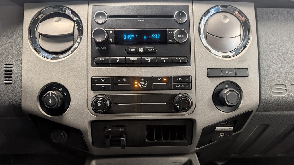 Photo 13 of this FORD F-250 SUPER DUT
