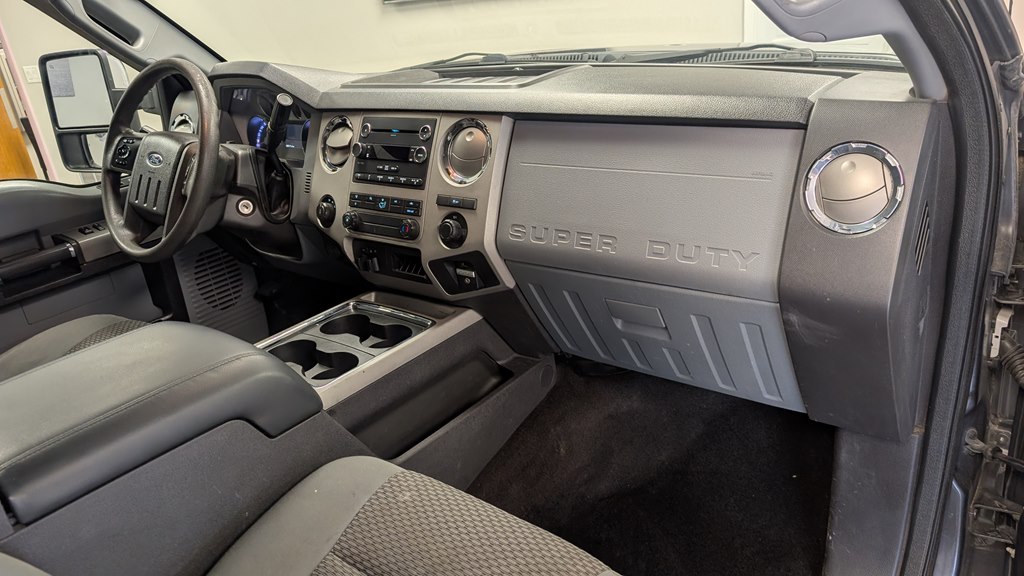 Photo 15 of this FORD F-250 SUPER DUT