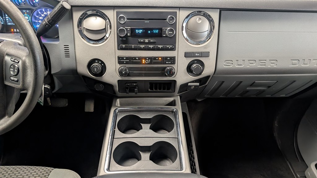 Photo 12 of this FORD F-250 SUPER DUT