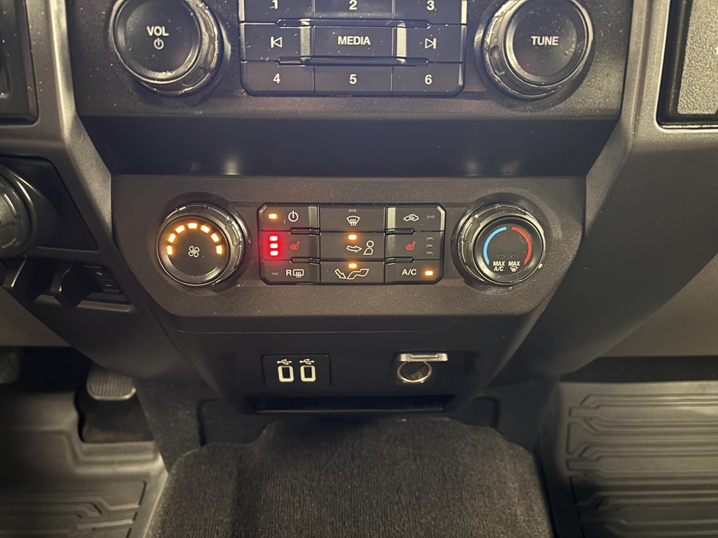 Photo 14 of this FORD F-150