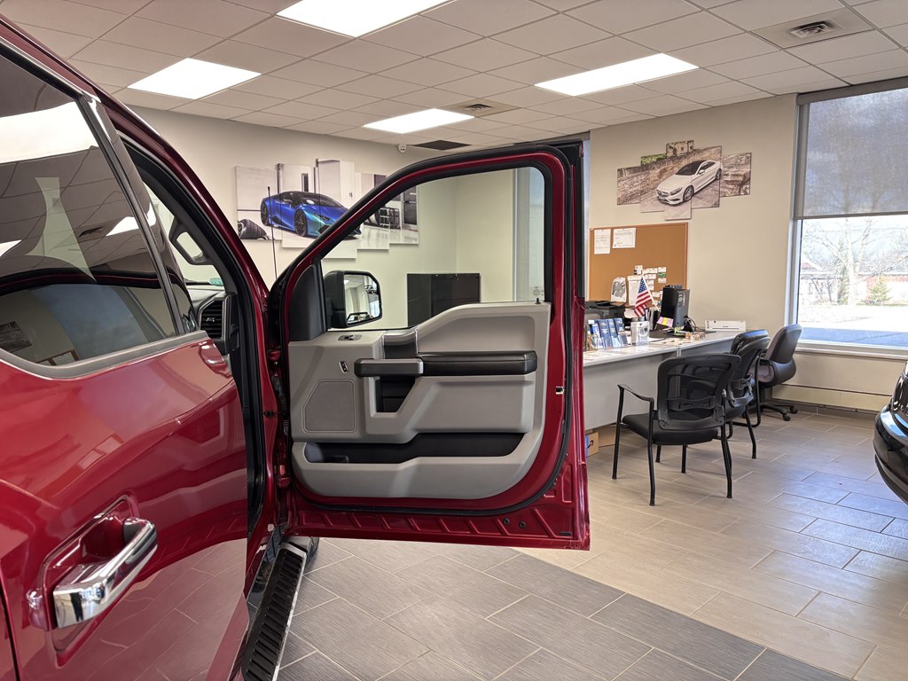Photo 22 of this FORD F-150
