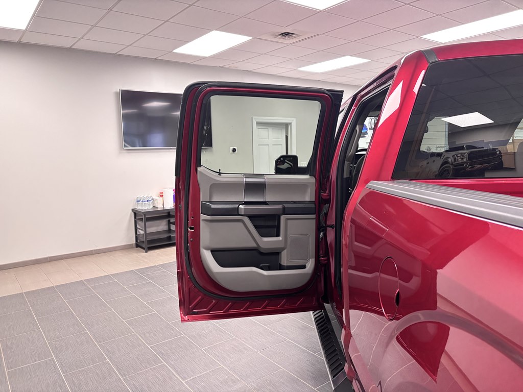 Photo 23 of this FORD F-150