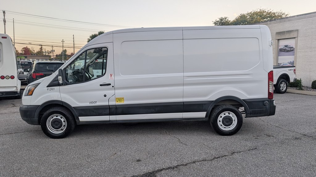 Photo 7 of this FORD TRANSIT
