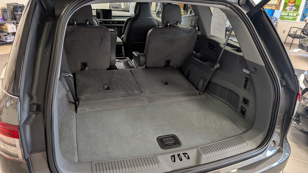 Photo 34 of this LINCOLN AVIATOR
