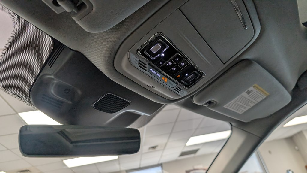 Photo 32 of this LINCOLN AVIATOR