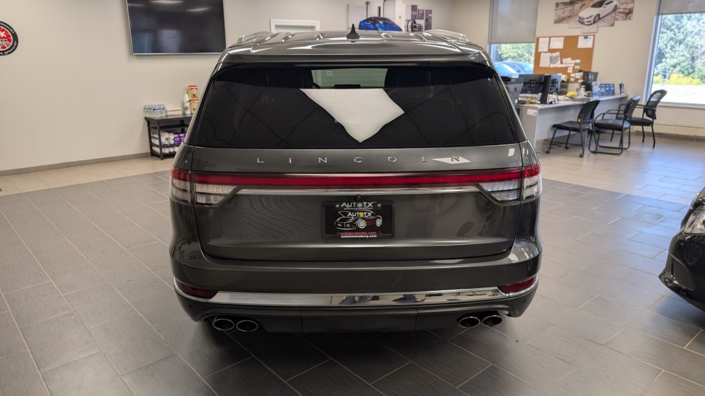 Photo 5 of this LINCOLN AVIATOR