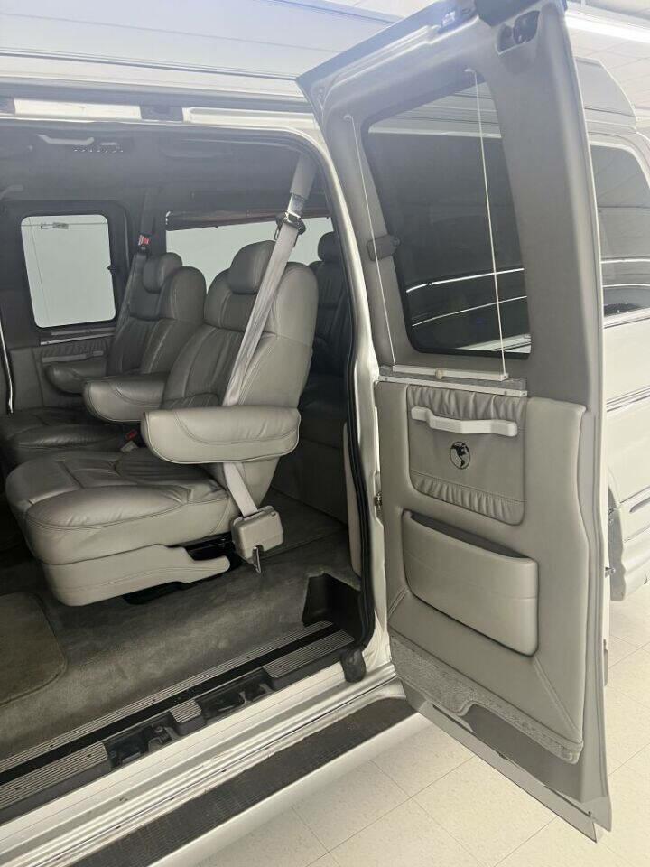 Photo 8 of this CHEVROLET EXPRESS G1500