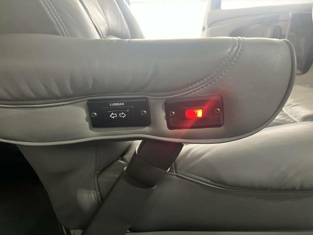 Photo 23 of this CHEVROLET EXPRESS G1500