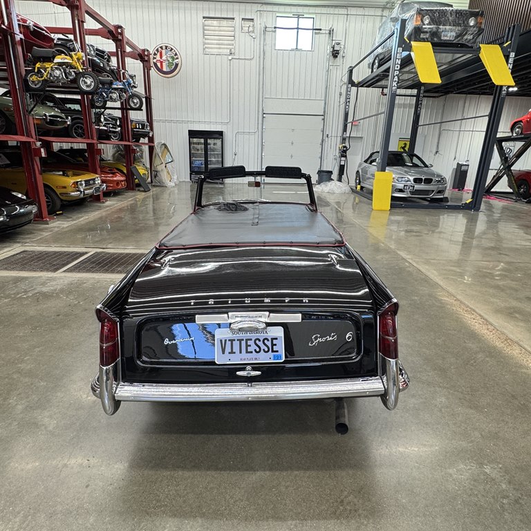 Photo 9 of this TRIUMPH VITESSE