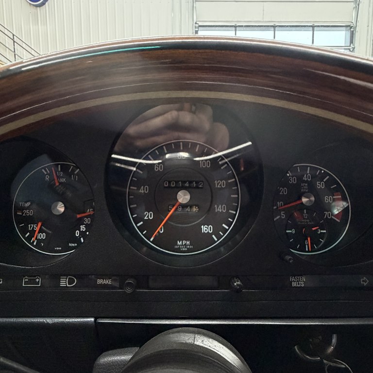 Photo 11 of this MERCEDES BENZ 450-CLASS