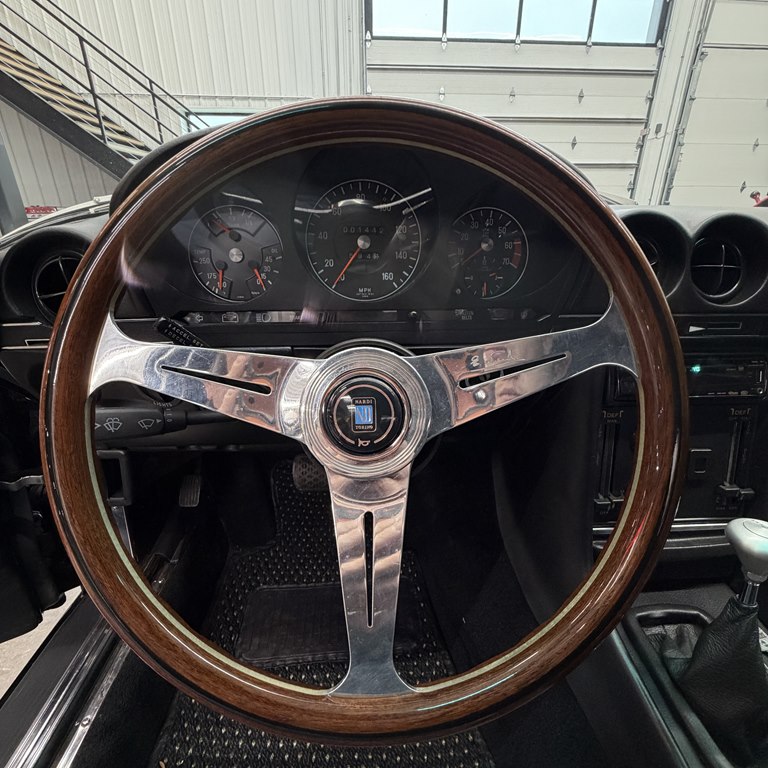 Photo 9 of this MERCEDES BENZ 450-CLASS