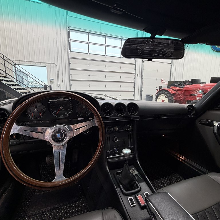 Photo 10 of this MERCEDES BENZ 450-CLASS