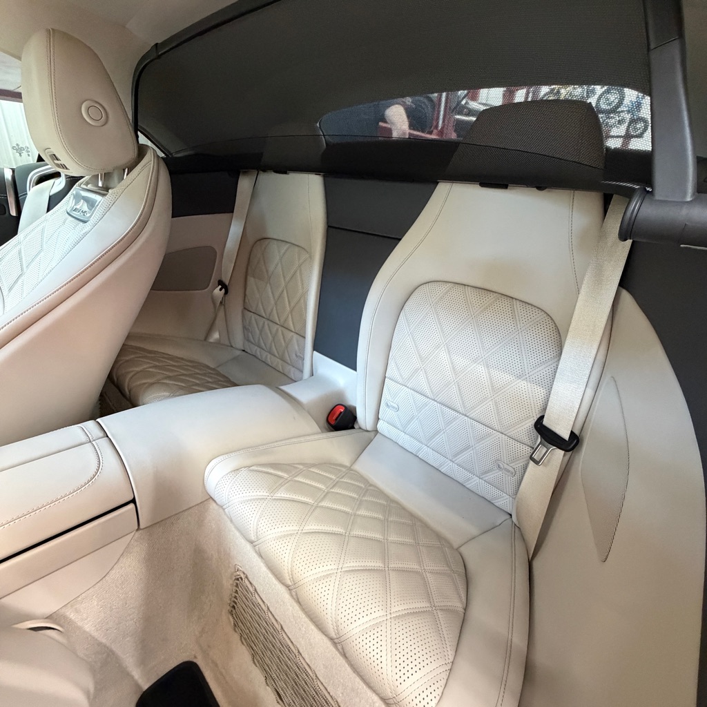 Photo 14 of this MERCEDES-BENZ SL-CLASS
