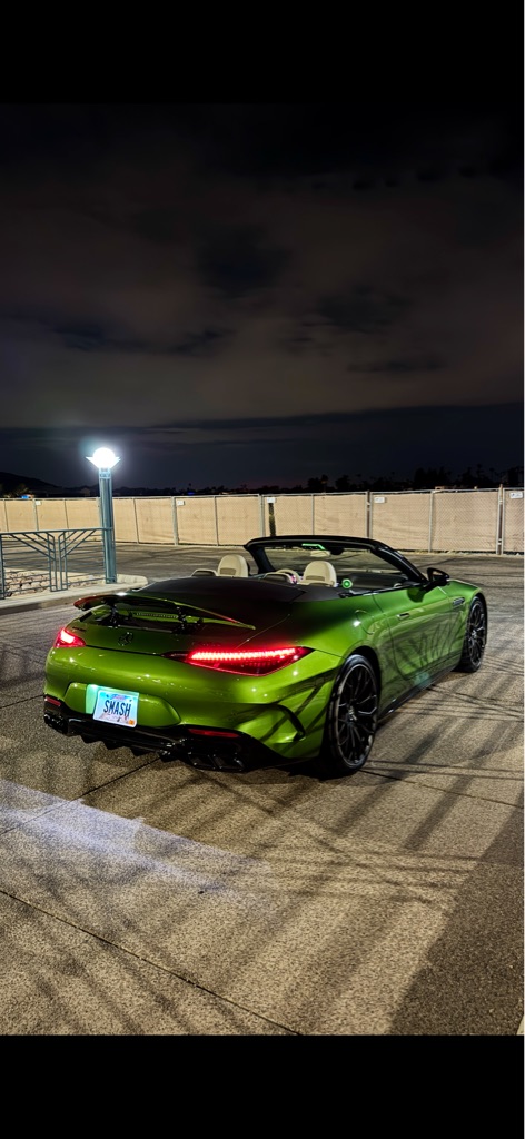 Photo 6 of this MERCEDES-BENZ SL-CLASS