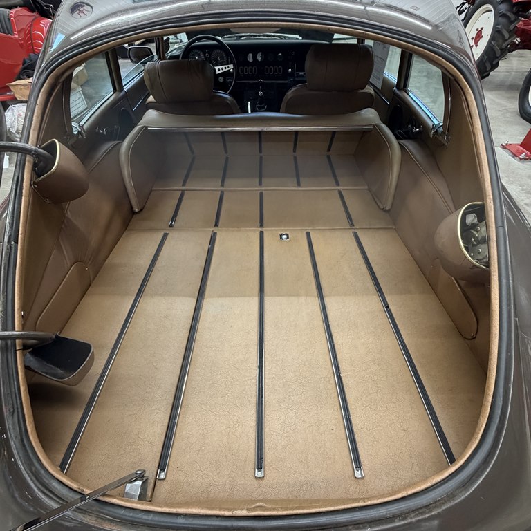 Photo 19 of this JAGUAR E-TYPE