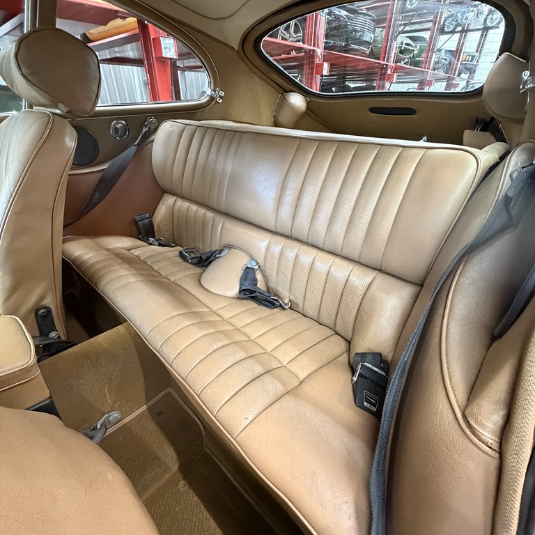 Photo 7 of this JAGUAR E-TYPE