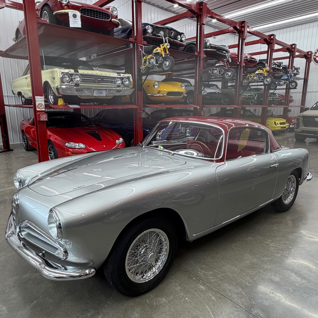 Photo 2 of this ALFA ROMEO 1900