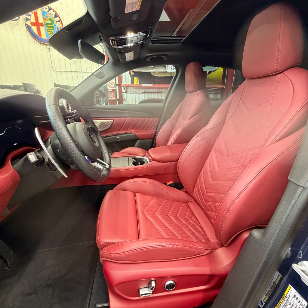 Photo 5 of this MASERATI GRECALE