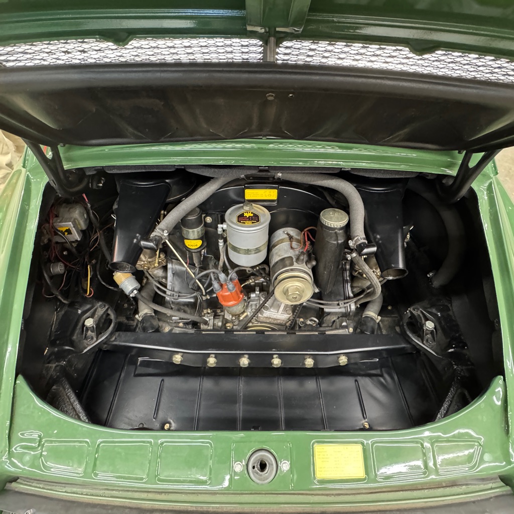 Photo 15 of this PORSCHE 912