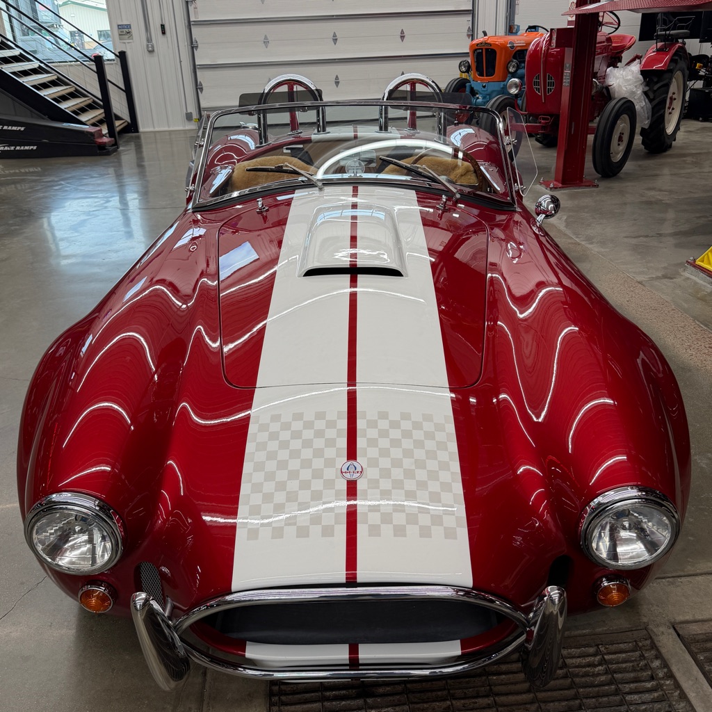 Photo 3 of this COBRA 427 SHELBY
