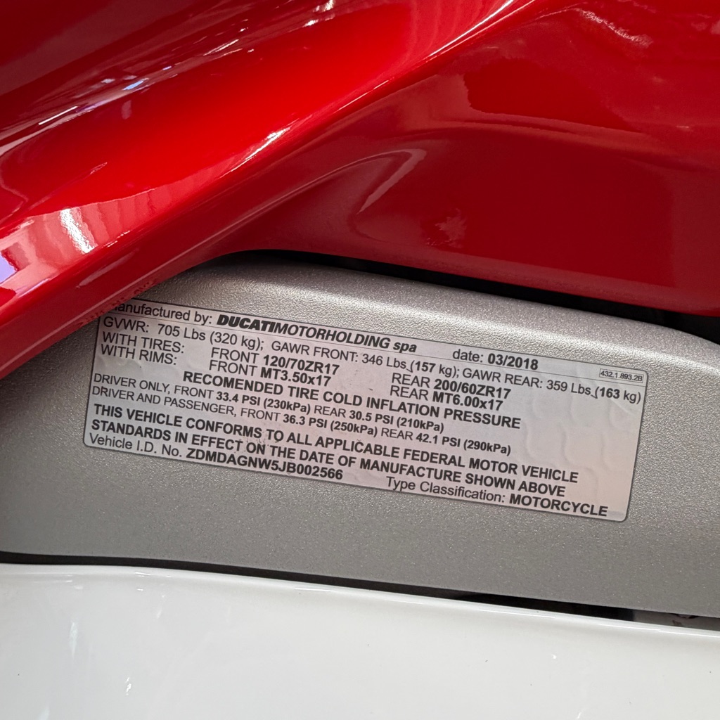 Photo 15 of this DUCATI PANIGALE V4