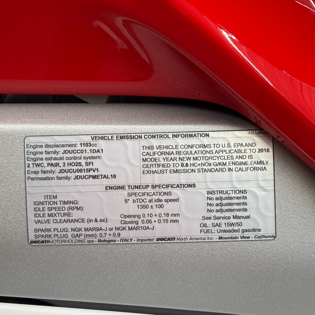 Photo 11 of this DUCATI PANIGALE V4