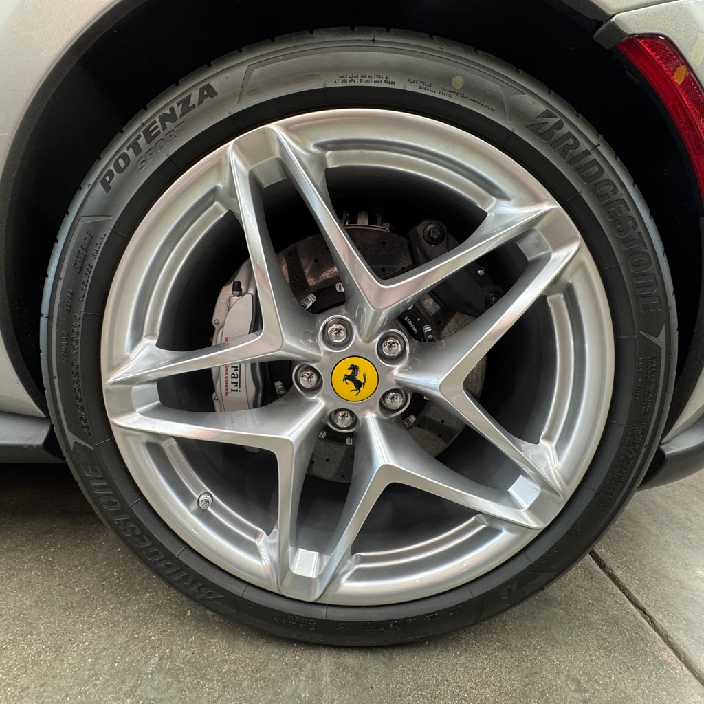 Photo 24 of this FERRARI ROMA SPIDER