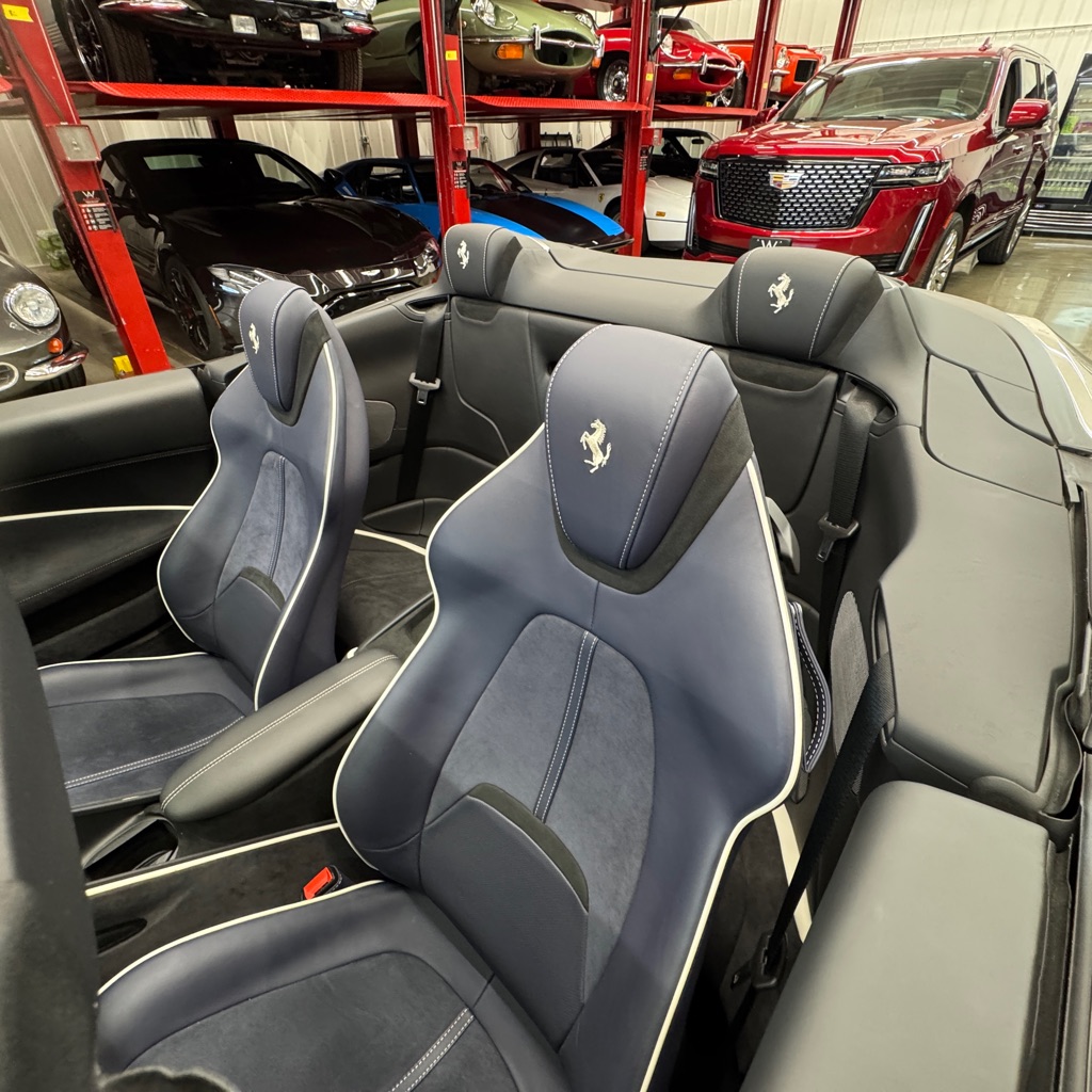 Photo 11 of this FERRARI ROMA SPIDER
