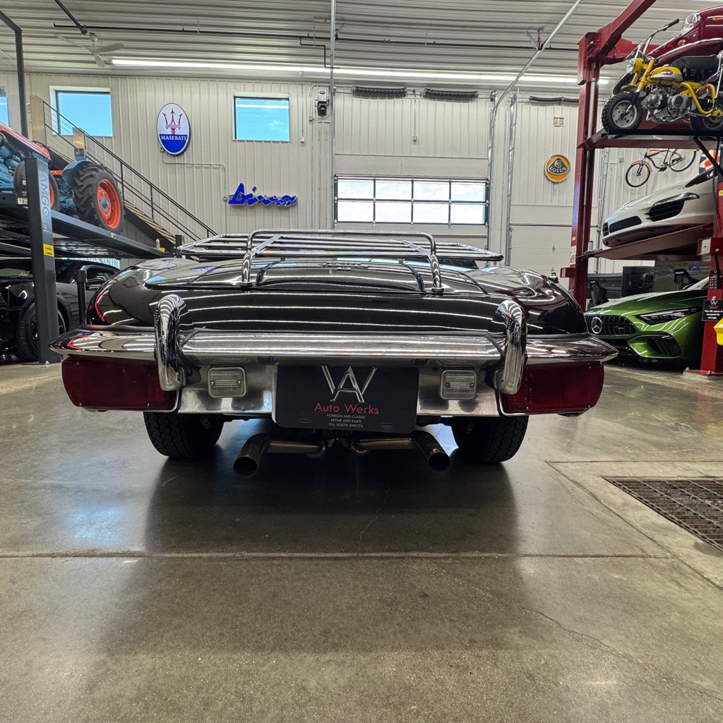 Photo 4 of this JAGUAR E-TYPE